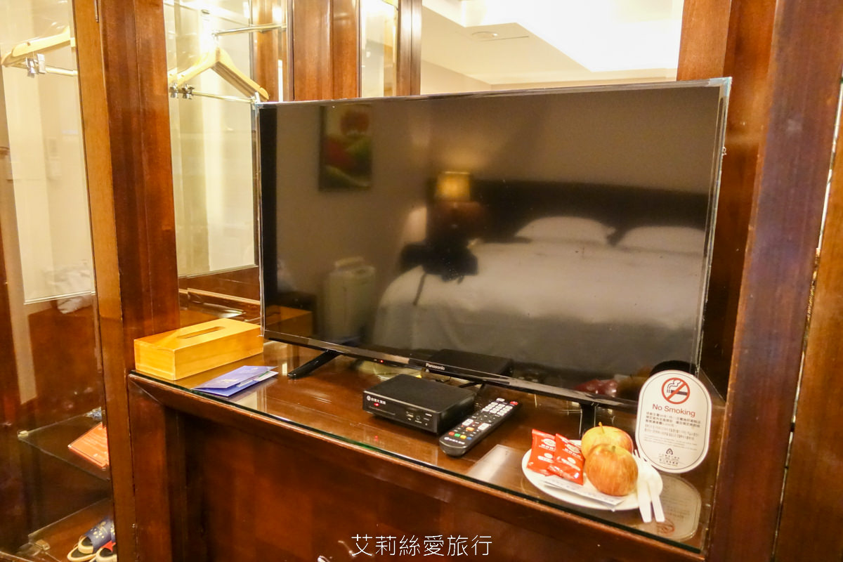 礁溪親子景點 礁溪泡湯溫泉spa 住宿玩5層樓高旋轉滑水道水樂園 中冠礁溪大飯店 房客不限時不限次免費玩 免費停車