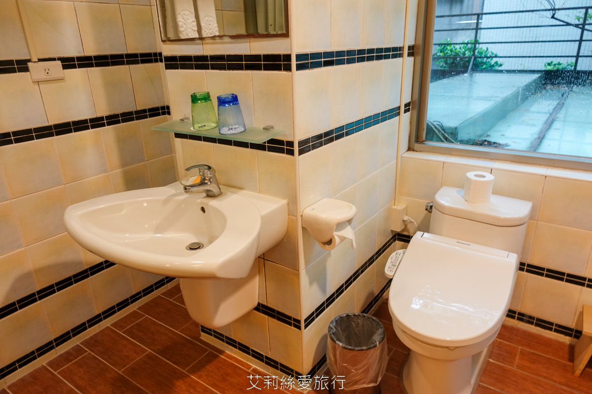 礁溪親子景點 礁溪泡湯溫泉spa 住宿玩5層樓高旋轉滑水道水樂園 中冠礁溪大飯店 房客不限時不限次免費玩 免費停車