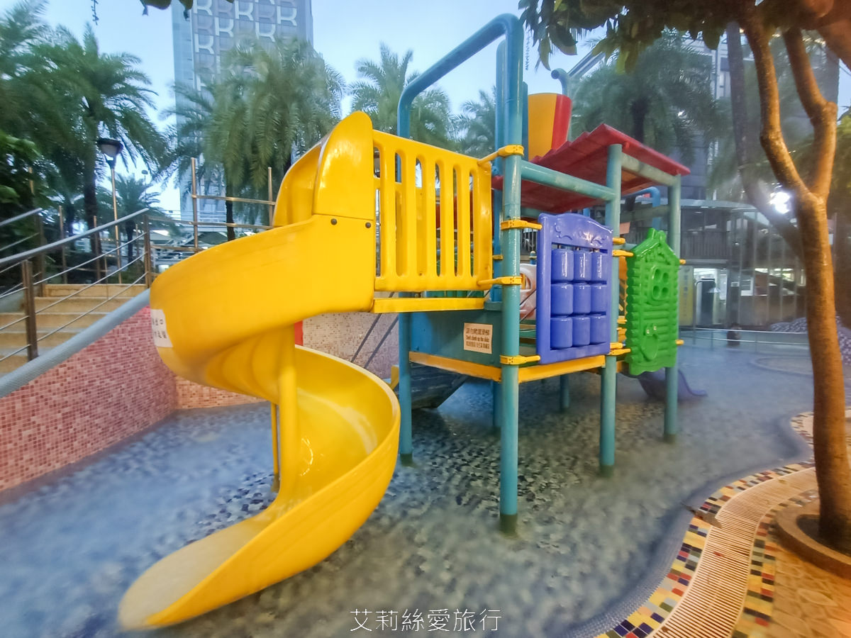 礁溪親子景點 礁溪泡湯溫泉spa 住宿玩5層樓高旋轉滑水道水樂園 中冠礁溪大飯店 房客不限時不限次免費玩 免費停車