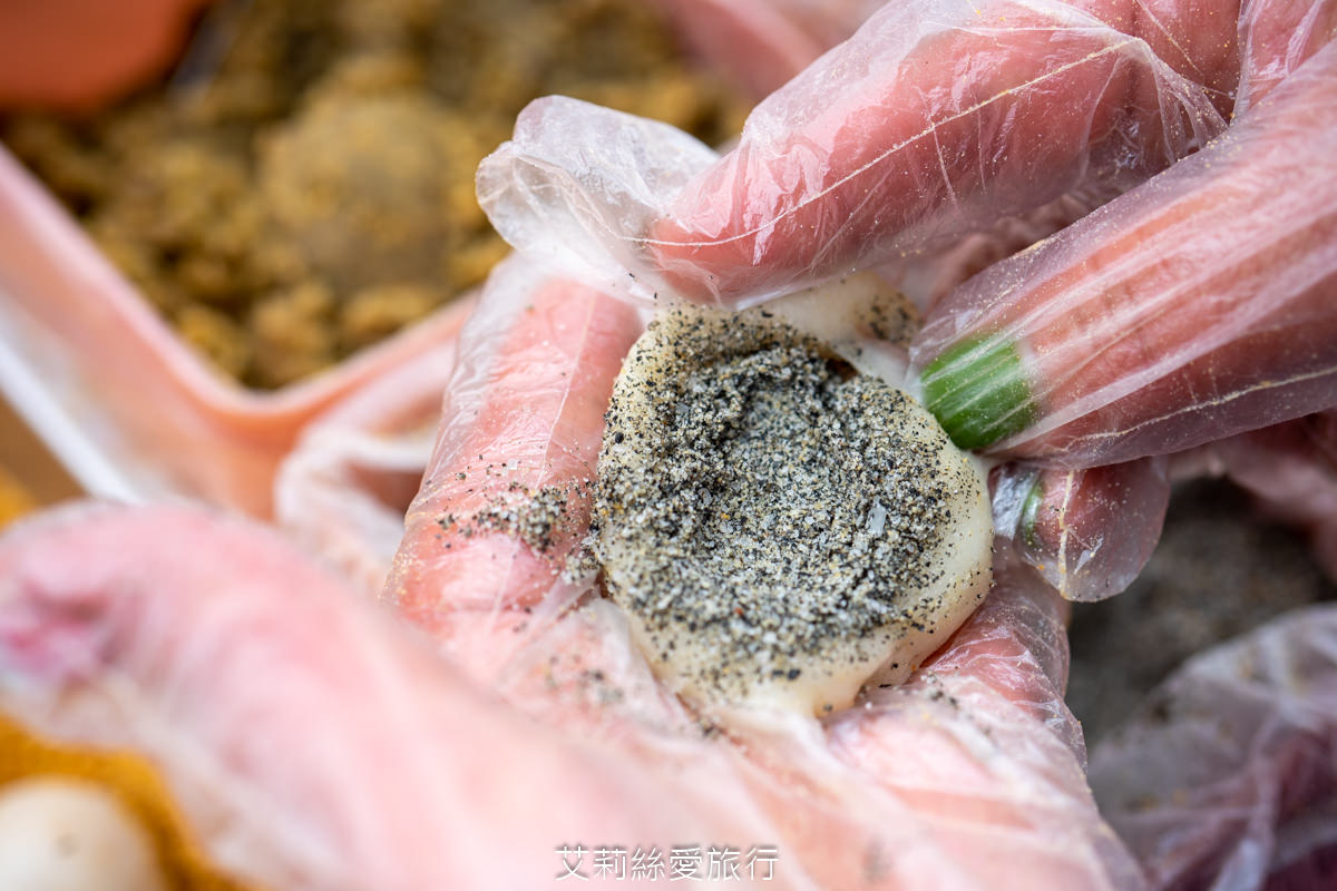 新北市三峽景點 三峽老街一日遊 必買必吃排隊美食 一顆只要10元 現點現包來來麻糬 4種口味 完全不黏牙 - 第10張圖 新北市三峽景點 三峽老街一日遊 必買必吃排隊美食 一顆只要10元 現點現包來來麻糬 4種口味 完全不黏牙