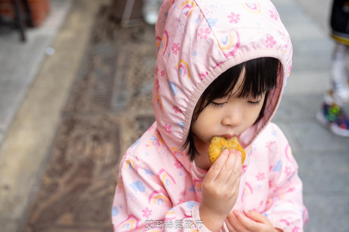 新北市三峽景點 三峽老街一日遊 必買必吃排隊美食 一顆只要10元 現點現包來來麻糬 4種口味 完全不黏牙 - 第18張圖 新北市三峽景點 三峽老街一日遊 必買必吃排隊美食 一顆只要10元 現點現包來來麻糬 4種口味 完全不黏牙