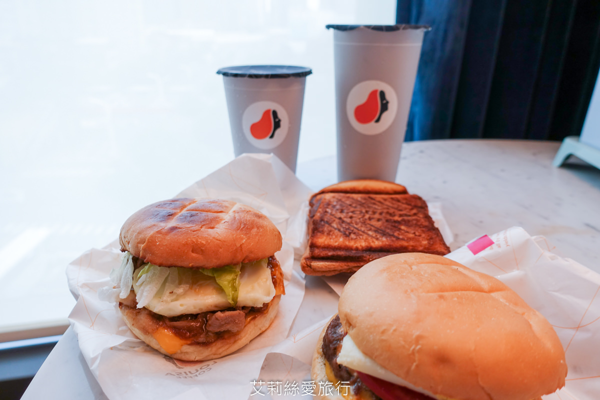 新北住宿 新板傑仕堡有氧酒店 大片落地窗 浴缸泡澡好放鬆 日式景觀湯屋房客免費使用 步行到新北耶誕城 - 第7張圖 新北住宿 新板傑仕堡有氧酒店 大片落地窗 浴缸泡澡好放鬆 日式景觀湯屋房客免費使用 步行到新北耶誕城