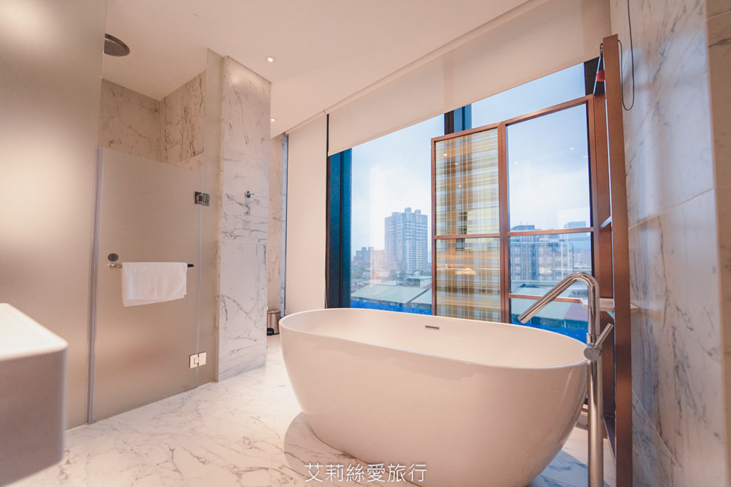 新北住宿 新板傑仕堡有氧酒店 大片落地窗 浴缸泡澡好放鬆 日式景觀湯屋房客免費使用 步行到新北耶誕城 - 第45張圖 新北住宿 新板傑仕堡有氧酒店 大片落地窗 浴缸泡澡好放鬆 日式景觀湯屋房客免費使用 步行到新北耶誕城