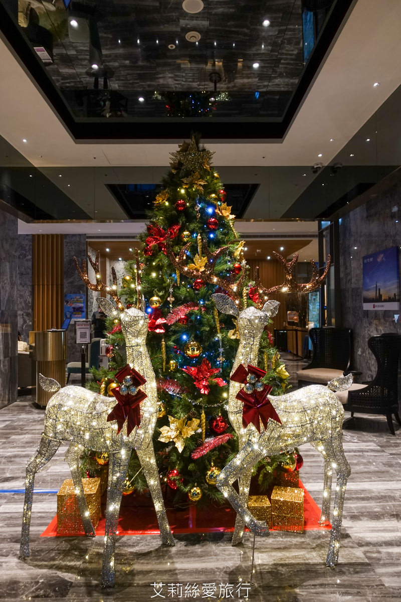 新北住宿 新板傑仕堡有氧酒店 大片落地窗 浴缸泡澡好放鬆 日式景觀湯屋房客免費使用 步行到新北耶誕城