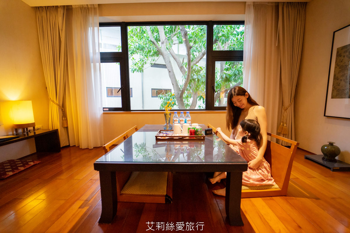 北投春天酒店 和室空間 窗外可欣賞綠色植物非常舒服