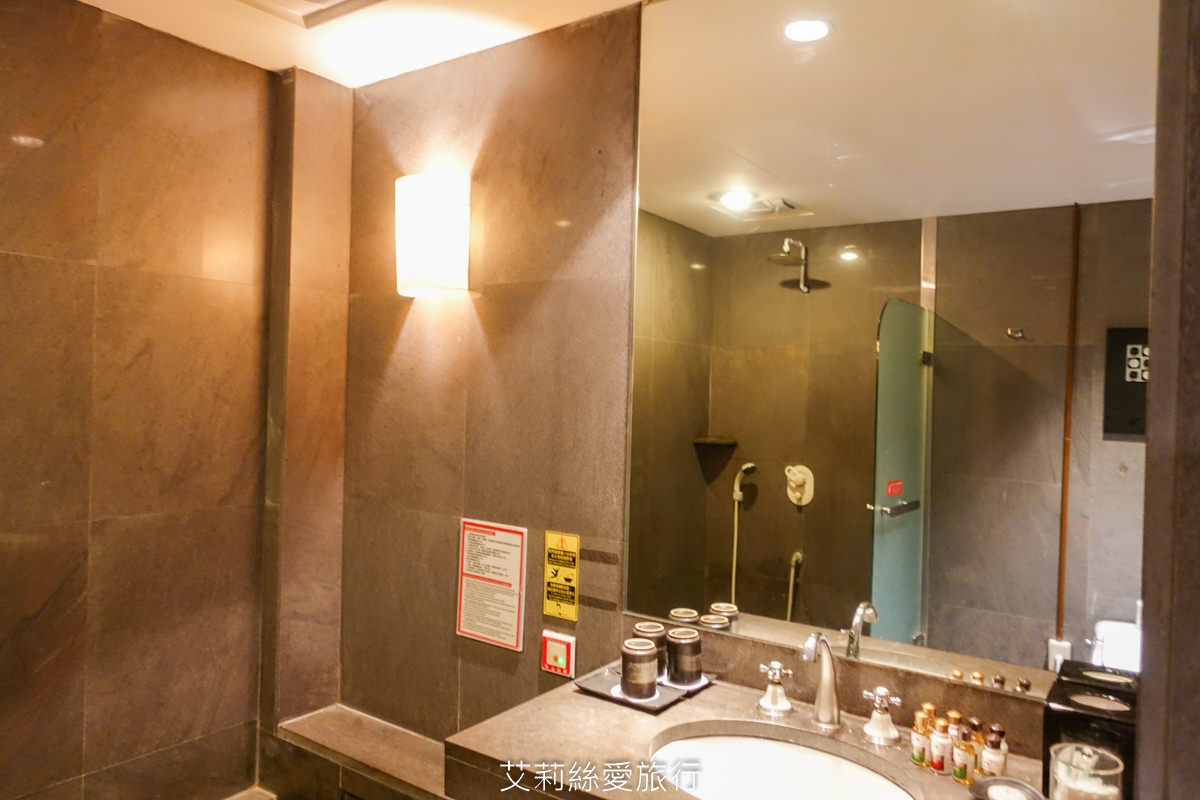 北投住宿》遠離城囂吸收芬多精 上山泡湯好放鬆 室內湯屋日式料理 北投春天酒店