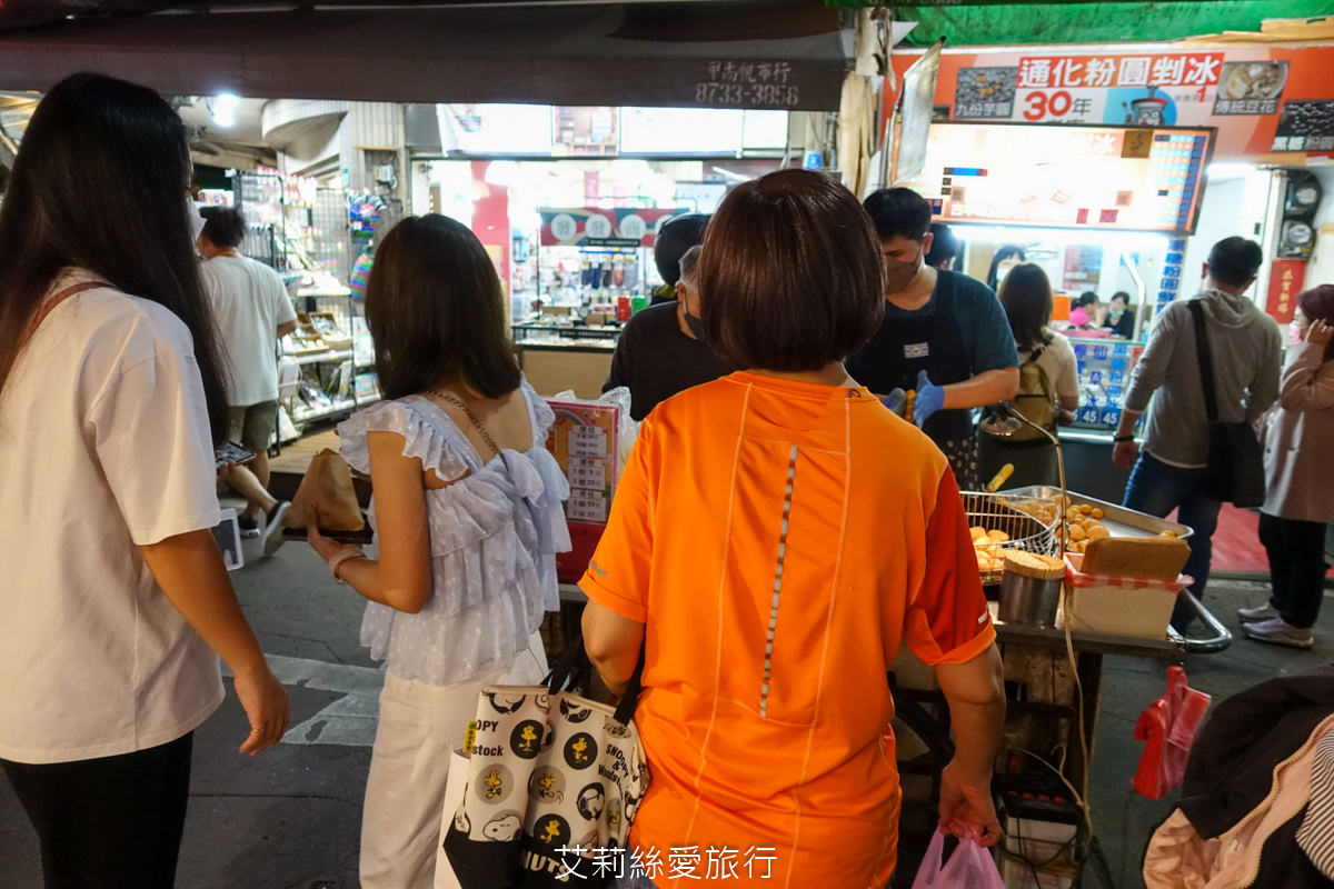 台北必玩景點 2023通化夜市(臨江夜市)美食懶人包 30間美食還有米其林推介 上海生煎包 紅花麻辣鹽水雞 梁記滷味 雅口臭豆腐 捷運信義安和站 - 第35張圖 台北必玩景點 2023通化夜市(臨江夜市)美食懶人包 30間美食還有米其林推介 上海生煎包 紅花麻辣鹽水雞 梁記滷味 雅口臭豆腐 捷運信義安和站
