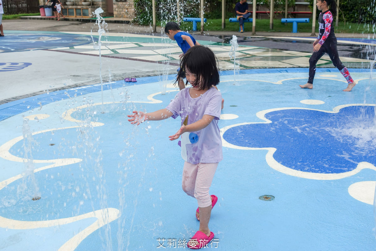 苗栗免費玩水景點 臺鹽通霄觀光園區 安全噴水戲水池 森林溫泉泡腳池 舒服放鬆玩水去！