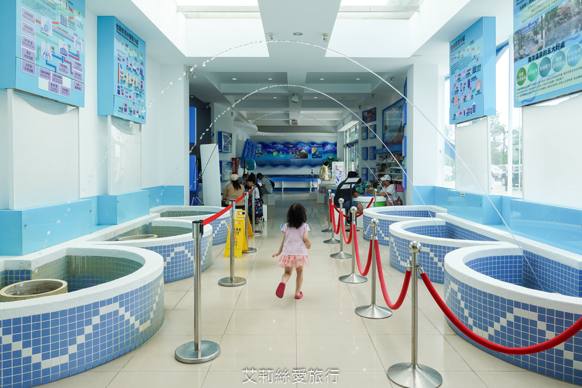 苗栗免費玩水景點 臺鹽通霄觀光園區 安全噴水戲水池 森林溫泉泡腳池 舒服放鬆玩水去！