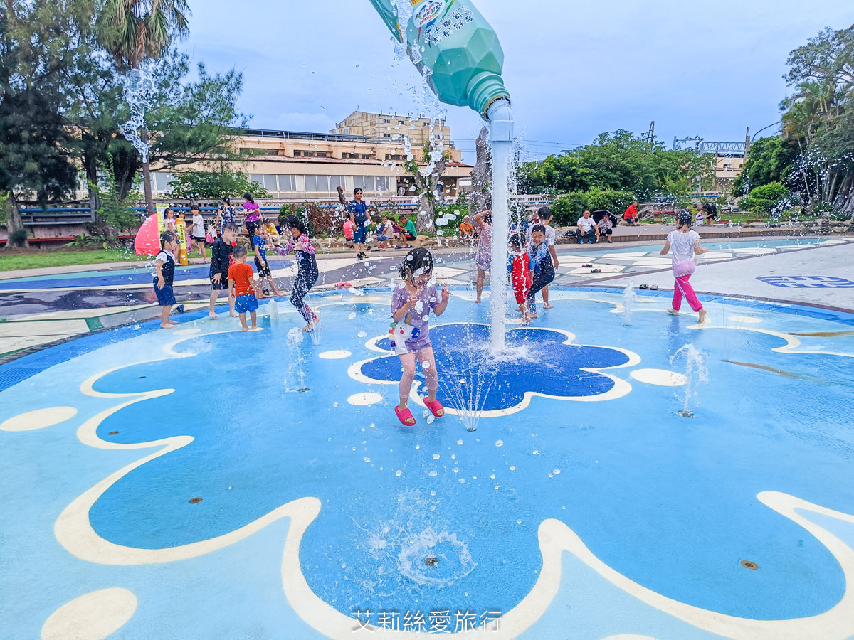 苗栗免費玩水景點 臺鹽通霄觀光園區 安全噴水戲水池 森林溫泉泡腳池 舒服放鬆玩水去！