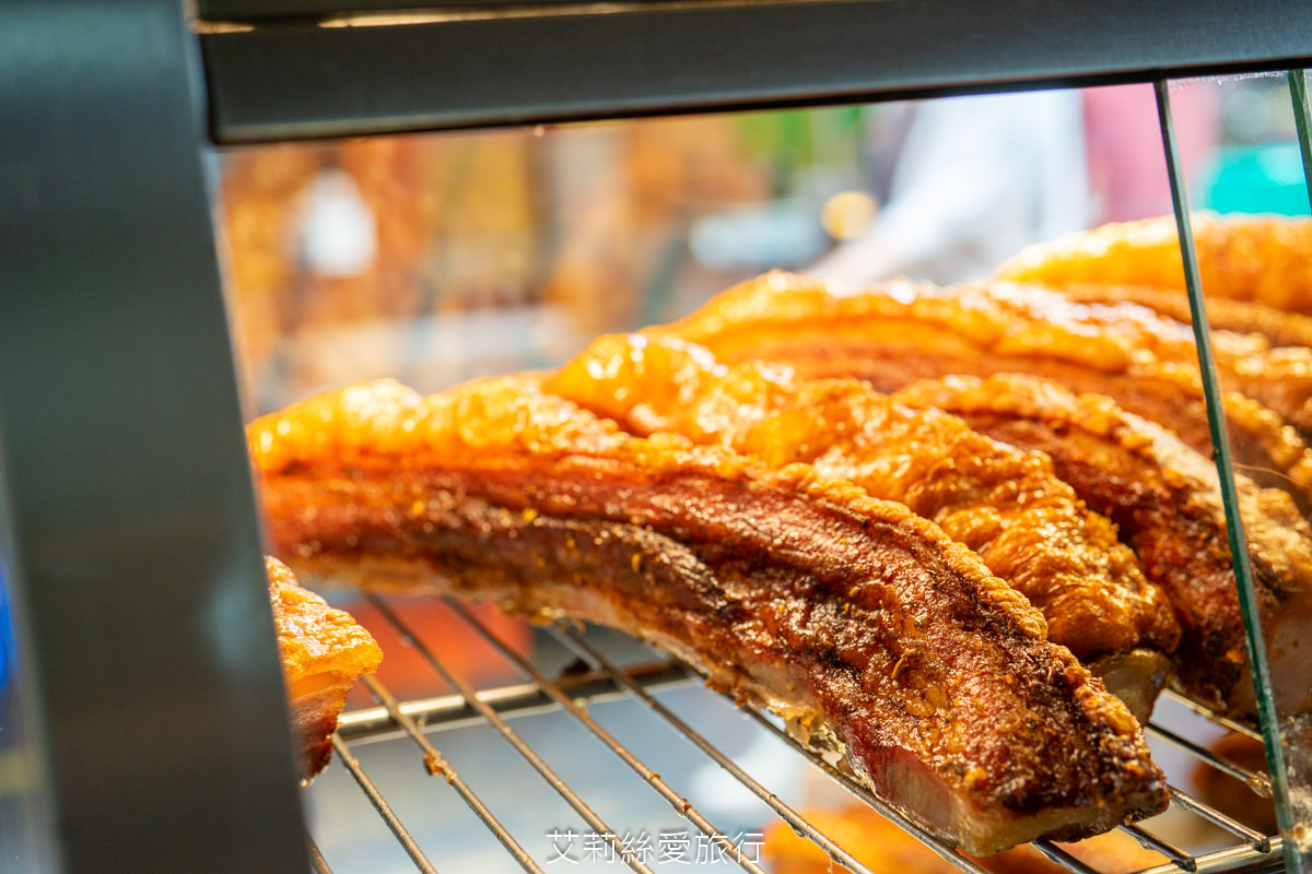 信義區美食 吳興市場內 品臻黃金脆皮燒肉 脆香嫩酥獨門醬汁 金黃酥脆好吃不油不死鹹 吳興商圈內 可宅配到府