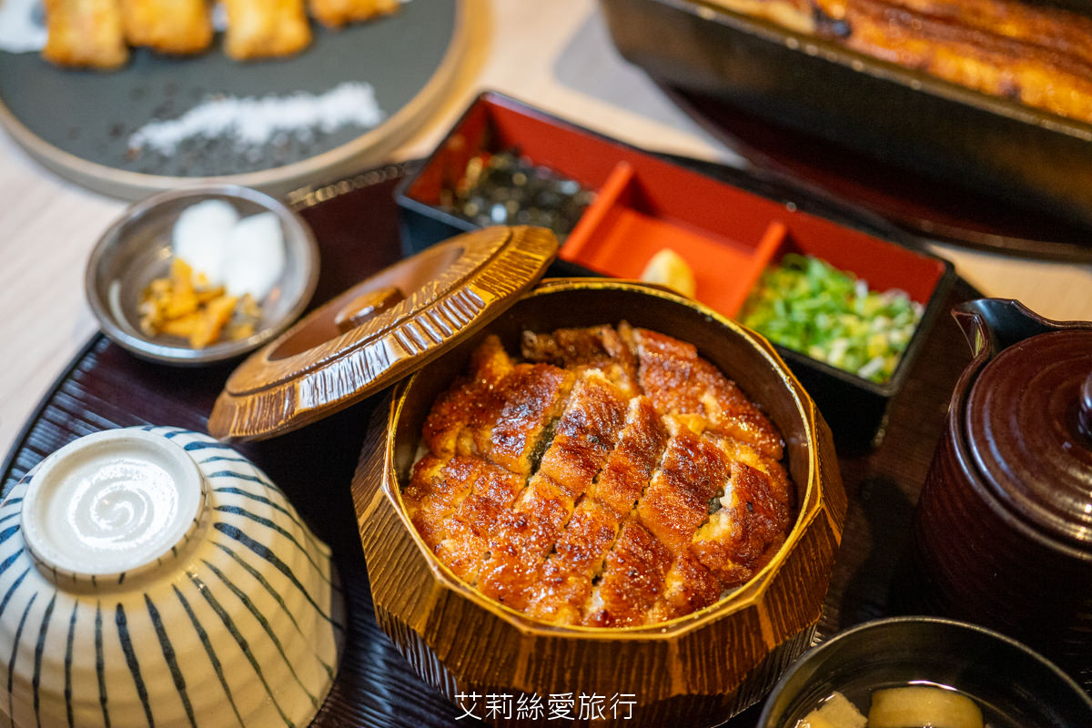 台北中山區美食 四代目菊川 うなぎ四代目菊かわ 來自名古屋超過90年的現烤鰻魚飯 真功夫備長炭烘烤鎖住鮮甜和香氣 捷運松江南京站步行就到