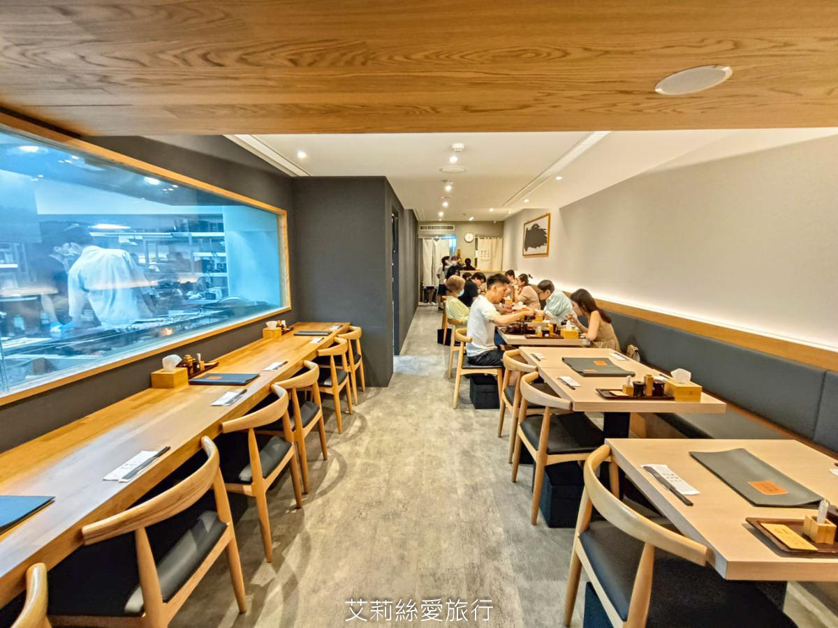 台北中山區美食 四代目菊川 うなぎ四代目菊かわ 來自名古屋超過90年的現烤鰻魚飯 真功夫備長炭烘烤鎖住鮮甜和香氣 捷運松江南京站步行就到