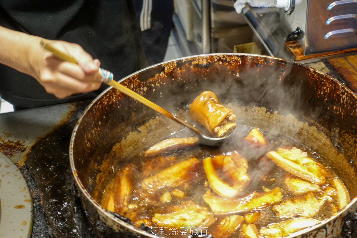 台北大同區美食 大稻埕魯肉飯 傳承60年巷子內經典美味 台北超人氣排隊魯肉飯 國宴指定國民小吃 - 第8張圖 台北大同區美食 大稻埕魯肉飯 傳承60年巷子內經典美味 台北超人氣排隊魯肉飯 國宴指定國民小吃