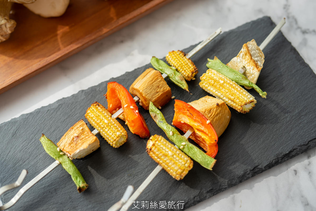 食譜》烤杏鮑菇蔬食串 中秋烤肉 蔬食料理 - 第5張圖 食譜》烤杏鮑菇蔬食串 中秋烤肉 蔬食料理