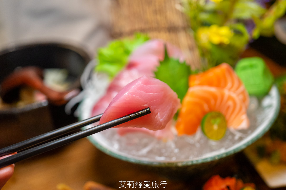 桃園排隊美食推薦！小料理食事処 嚴選食材基隆崁仔頂魚市新鮮直送 生魚片刺身 握壽司 炭火烤物 火鍋 熱炒 通通有！桃園車站美食