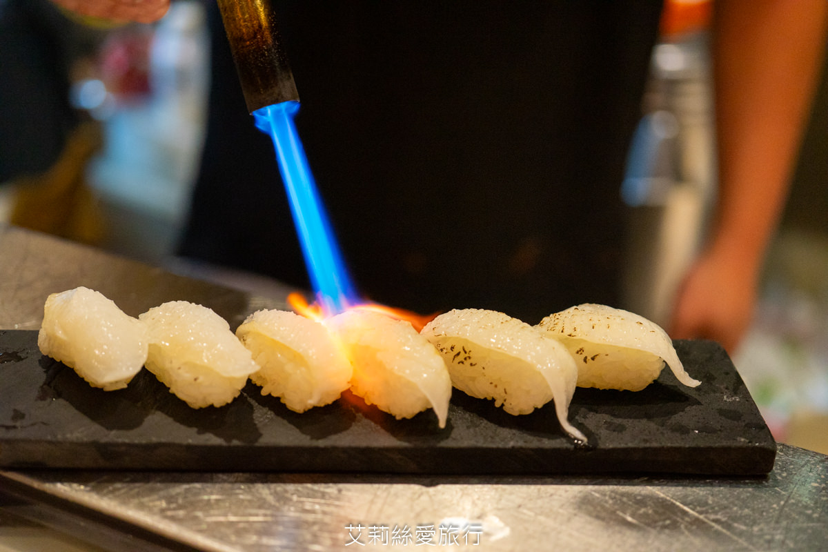 桃園排隊美食推薦！小料理食事処 嚴選食材基隆崁仔頂魚市新鮮直送 生魚片刺身 握壽司 炭火烤物 火鍋 熱炒 通通有！桃園車站美食