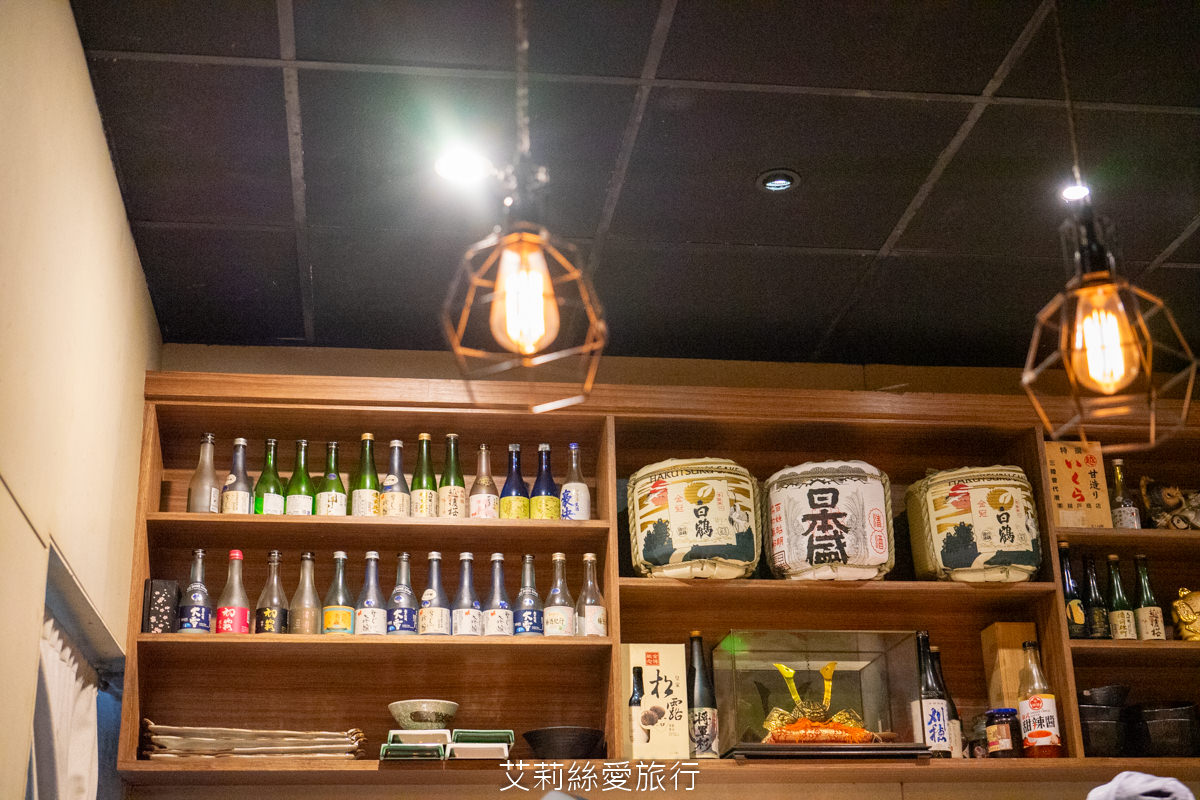 桃園排隊美食推薦！小料理食事処 嚴選食材基隆崁仔頂魚市新鮮直送 生魚片刺身 握壽司 炭火烤物 火鍋 熱炒 通通有！桃園車站美食