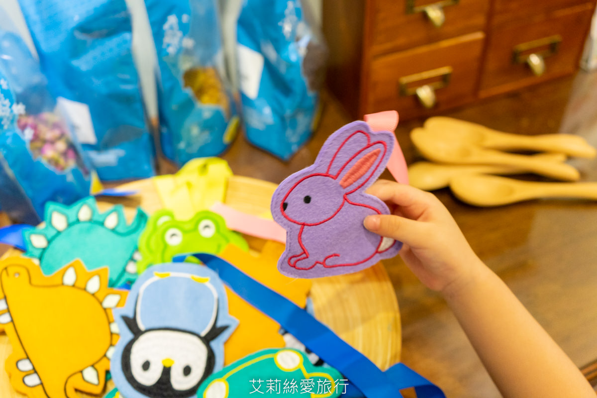 台北親子 小花園大稻埕 手作防蚊香包  可愛造型香包自己調配香味 旗袍換裝古蹟拍照 台北大稻埕迪化街景點