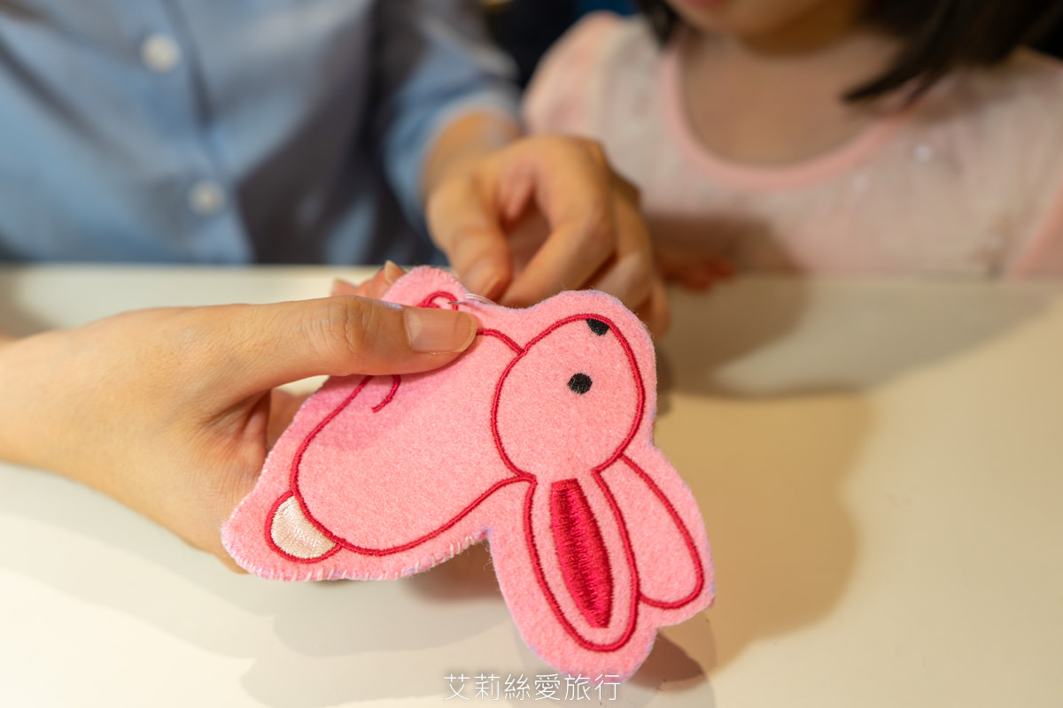 台北親子 小花園大稻埕 手作防蚊香包  可愛造型香包自己調配香味 旗袍換裝古蹟拍照 台北大稻埕迪化街景點