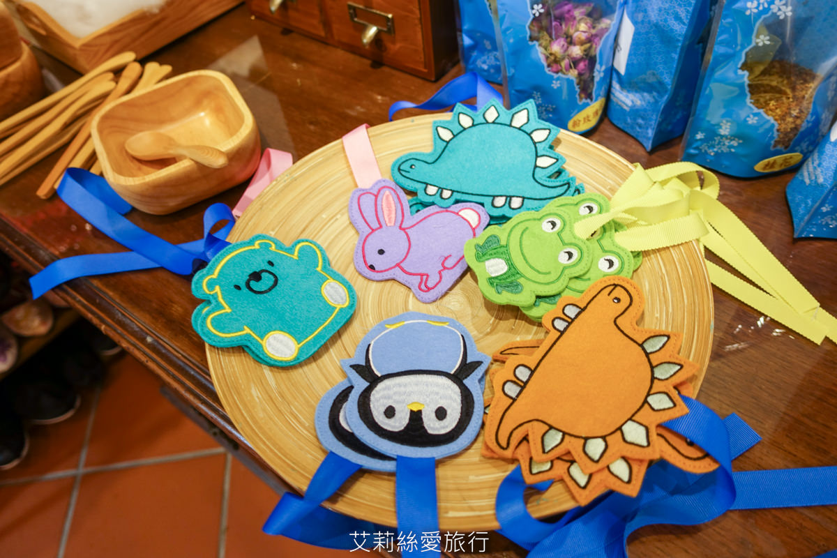 台北親子 小花園大稻埕 手作防蚊香包  可愛造型香包自己調配香味 旗袍換裝古蹟拍照 台北大稻埕迪化街景點