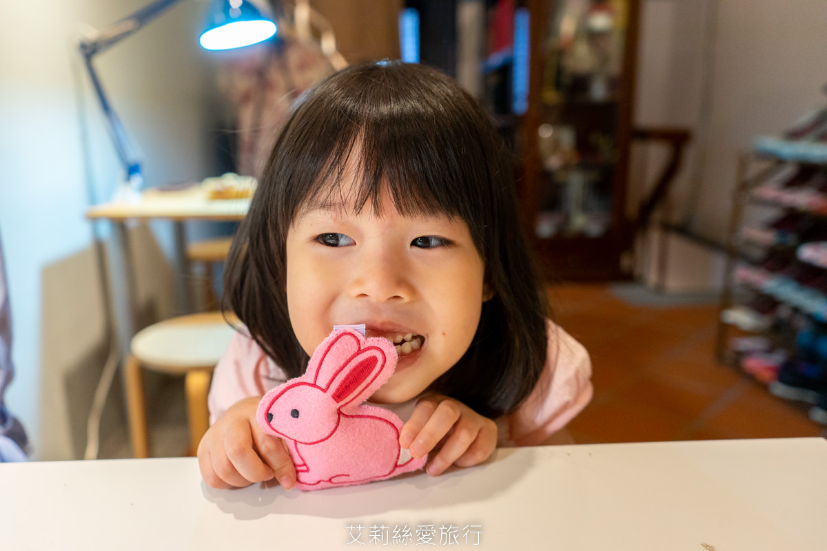 台北親子 小花園大稻埕 手作防蚊香包  可愛造型香包自己調配香味 旗袍換裝古蹟拍照 台北大稻埕迪化街景點