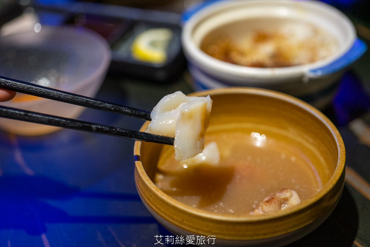 浪漫氛圍水族館式約會餐廳 7彩水母缸 山上走走 日式無菜單燒肉專門店 新竹市護城河親水公園週邊美食