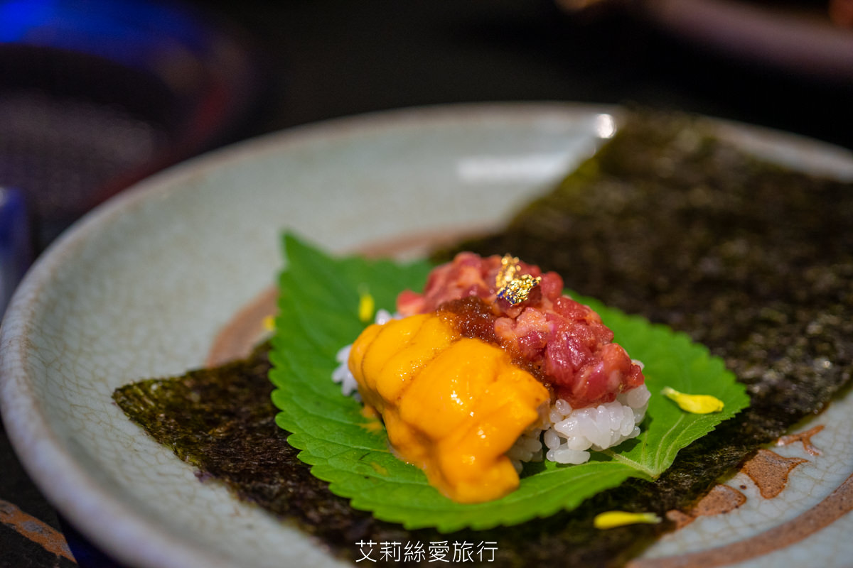 浪漫氛圍水族館式約會餐廳 7彩水母缸 山上走走 日式無菜單燒肉專門店 新竹市護城河親水公園週邊美食