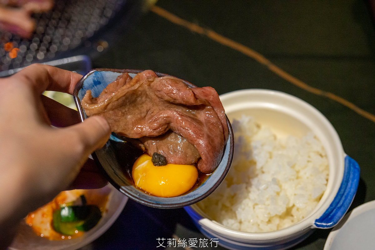 浪漫氛圍水族館式約會餐廳 7彩水母缸 山上走走 日式無菜單燒肉專門店 新竹市護城河親水公園週邊美食