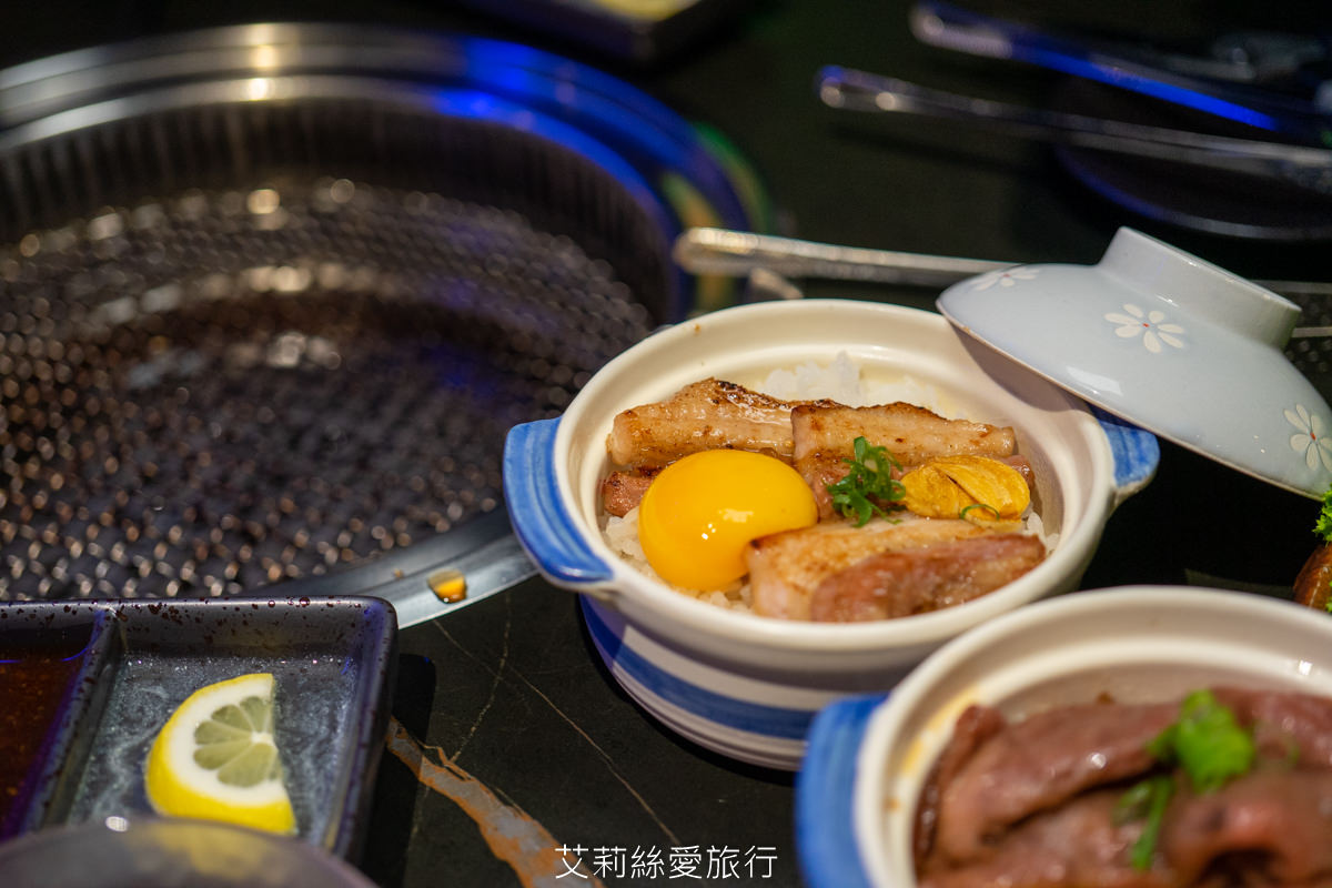 浪漫氛圍水族館式約會餐廳 7彩水母缸 山上走走 日式無菜單燒肉專門店 新竹市護城河親水公園週邊美食
