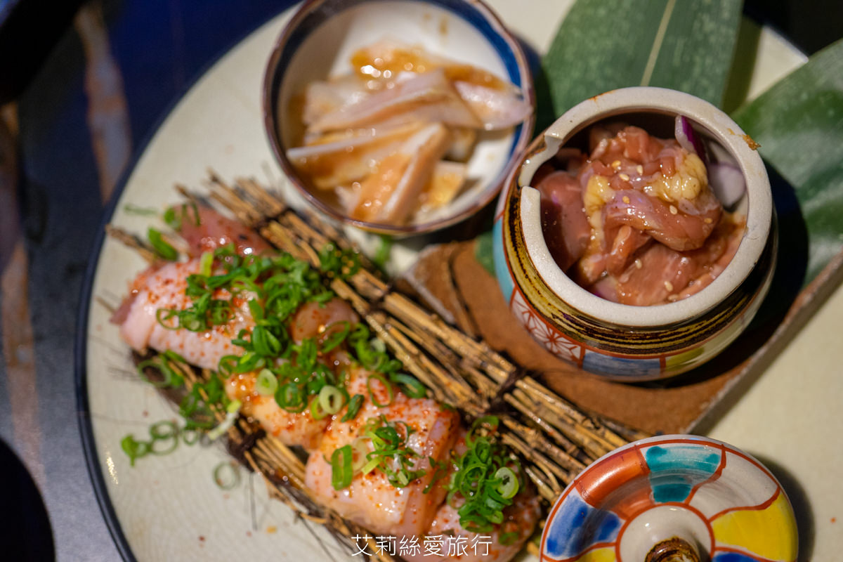 浪漫氛圍水族館式約會餐廳 7彩水母缸 山上走走 日式無菜單燒肉專門店 新竹市護城河親水公園週邊美食
