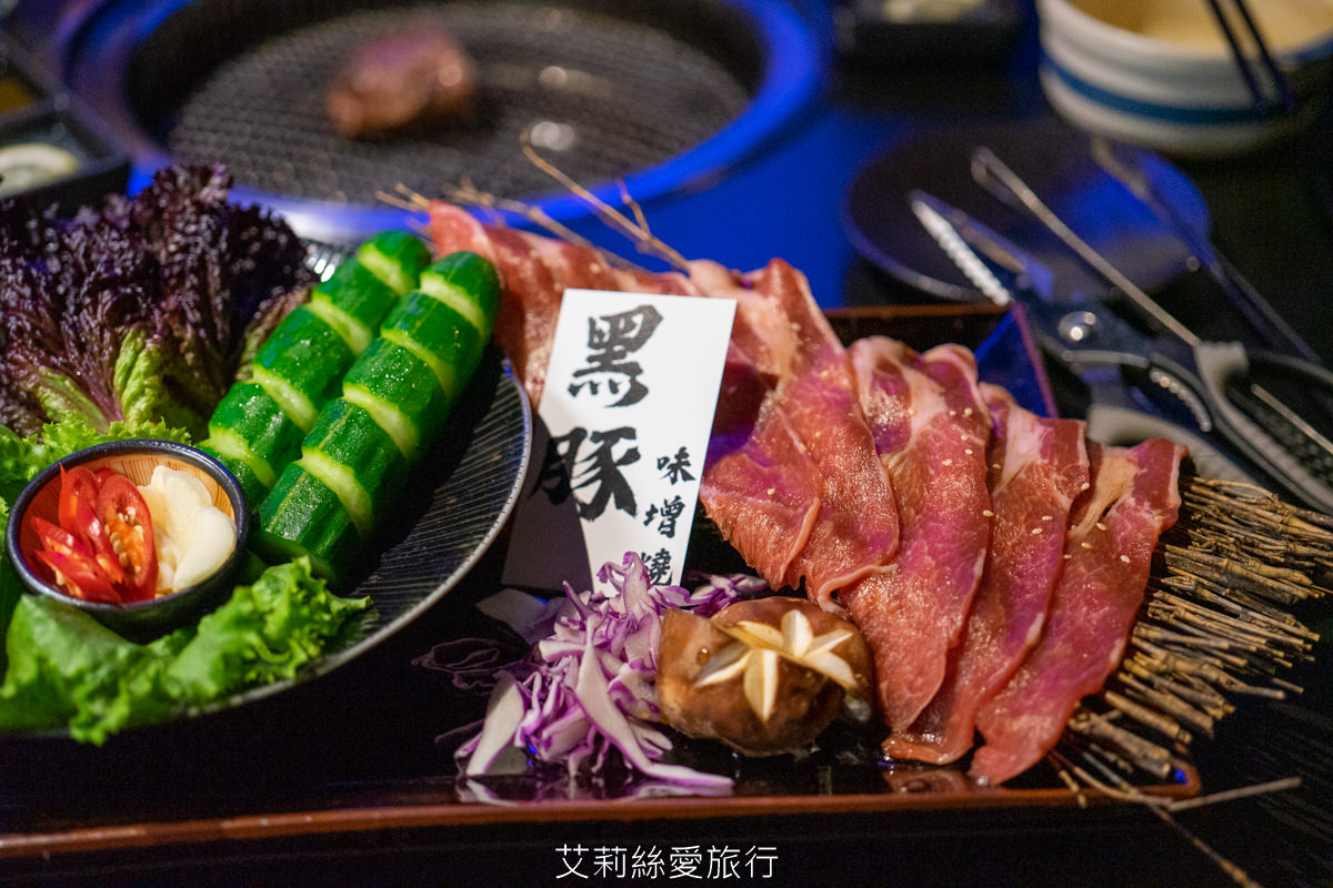 浪漫氛圍水族館式約會餐廳 7彩水母缸 山上走走 日式無菜單燒肉專門店 新竹市護城河親水公園週邊美食