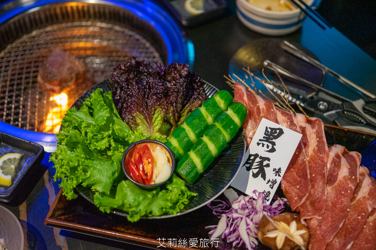 浪漫氛圍水族館式約會餐廳 7彩水母缸 山上走走 日式無菜單燒肉專門店 新竹市護城河親水公園週邊美食