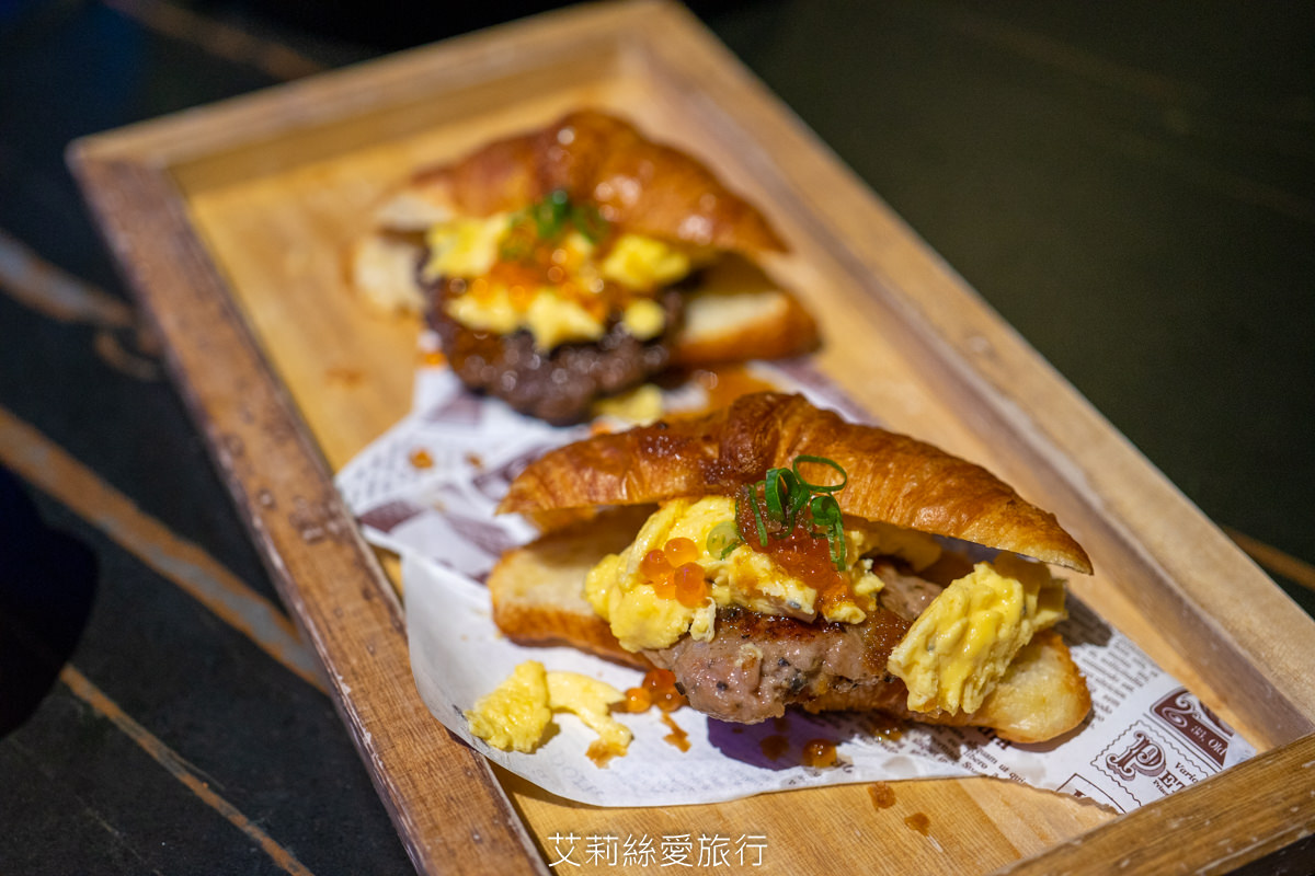 浪漫氛圍水族館式約會餐廳 7彩水母缸 山上走走 日式無菜單燒肉專門店 新竹市護城河親水公園週邊美食