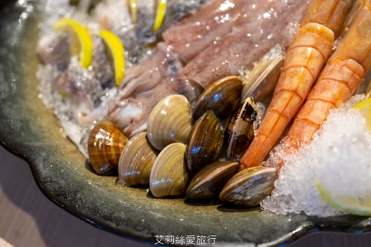 宜蘭頭城美食 島主龍蝦海鮮火鍋 在地人開的最高CP值鍋物 嚴選食材 真材實料湯底使用蔬菜熬煮 - 第30張圖 宜蘭頭城美食 島主龍蝦海鮮火鍋 在地人開的最高CP值鍋物 嚴選食材 真材實料湯底使用蔬菜熬煮