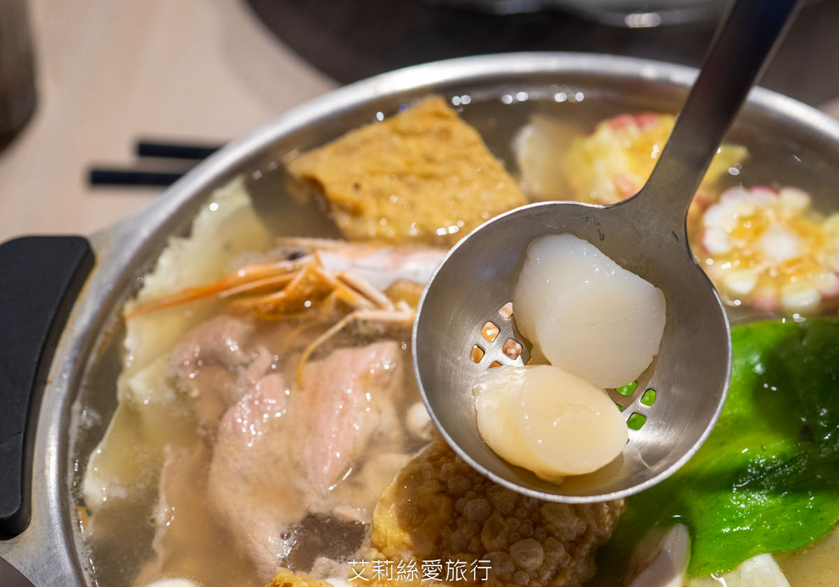 宜蘭頭城美食 島主龍蝦海鮮火鍋 在地人開的最高CP值鍋物 嚴選食材 真材實料湯底使用蔬菜熬煮 - 第22張圖 宜蘭頭城美食 島主龍蝦海鮮火鍋 在地人開的最高CP值鍋物 嚴選食材 真材實料湯底使用蔬菜熬煮