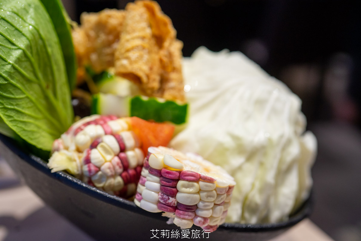 宜蘭頭城美食 島主龍蝦海鮮火鍋 在地人開的最高CP值鍋物 嚴選食材 真材實料湯底使用蔬菜熬煮 - 第35張圖 宜蘭頭城美食 島主龍蝦海鮮火鍋 在地人開的最高CP值鍋物 嚴選食材 真材實料湯底使用蔬菜熬煮