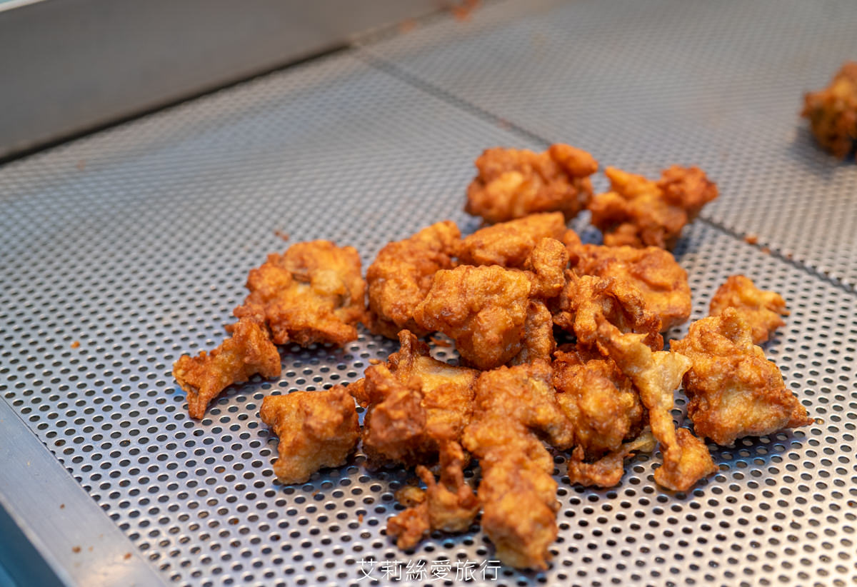 桃園美食》巷口炸雞 超推塔香口味九層塔香氣足 不油不膩好涮嘴