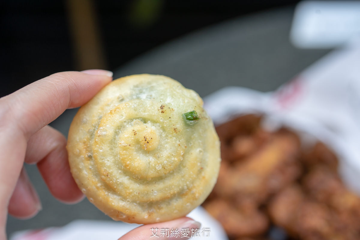 桃園美食》巷口炸雞 超推塔香口味九層塔香氣足 不油不膩好涮嘴