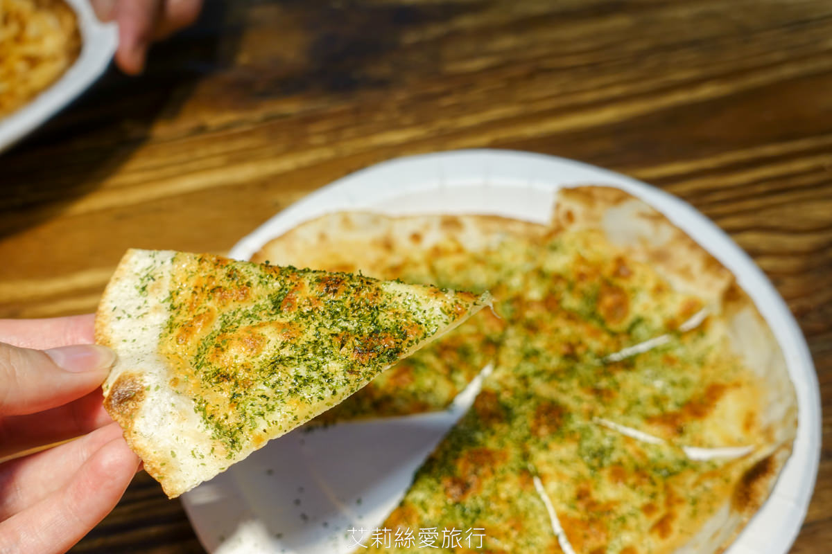 饒河夜市必吃 幸花明太子起司烤餅 香香鹹鹹明太子淡淡起司味 餅皮薄脆好吃沒負擔！