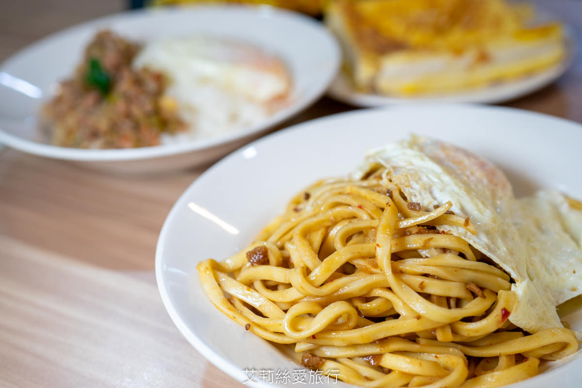 新莊美食》德克莎拉 低調早午餐店必吃打拋豬飯淋上半熟蛋黃超邪惡 五股工業區內 - 第19張圖 新莊美食》德克莎拉 低調早午餐店必吃打拋豬飯淋上半熟蛋黃超邪惡 五股工業區內