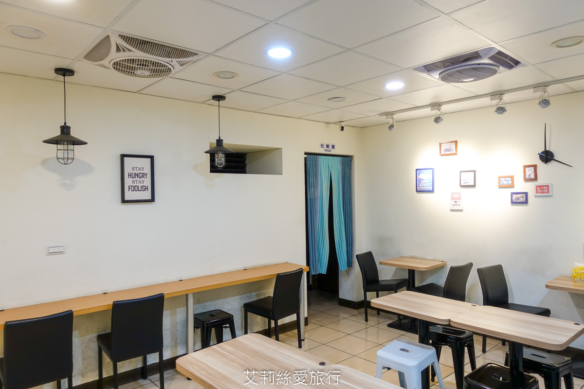 新莊美食》德克莎拉 低調早午餐店必吃打拋豬飯淋上半熟蛋黃超邪惡 五股工業區內 - 第6張圖 新莊美食》德克莎拉 低調早午餐店必吃打拋豬飯淋上半熟蛋黃超邪惡 五股工業區內