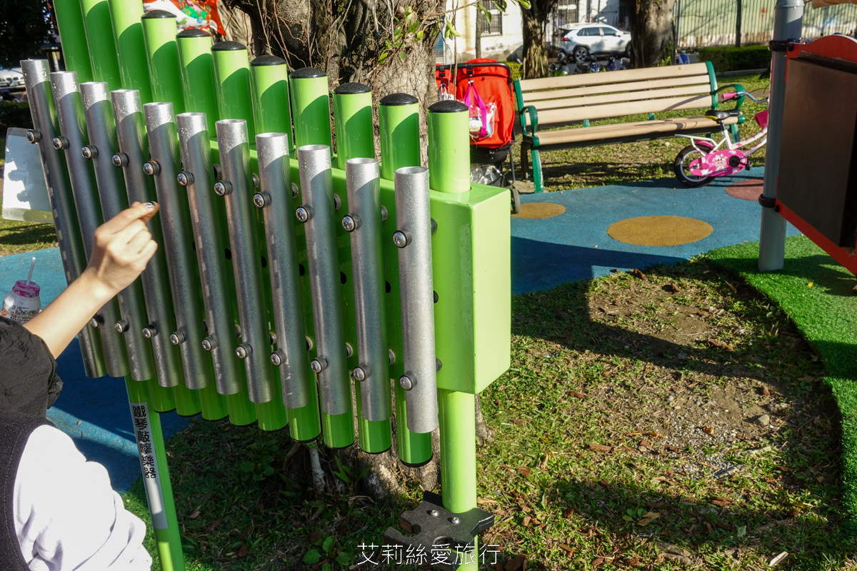 新北落羽松景點 免費入園 新莊頭前運動公園 生態水池冬季夢幻落羽松夏季賞蓮 漫步森林兒童遊戲場 捷運幸福站