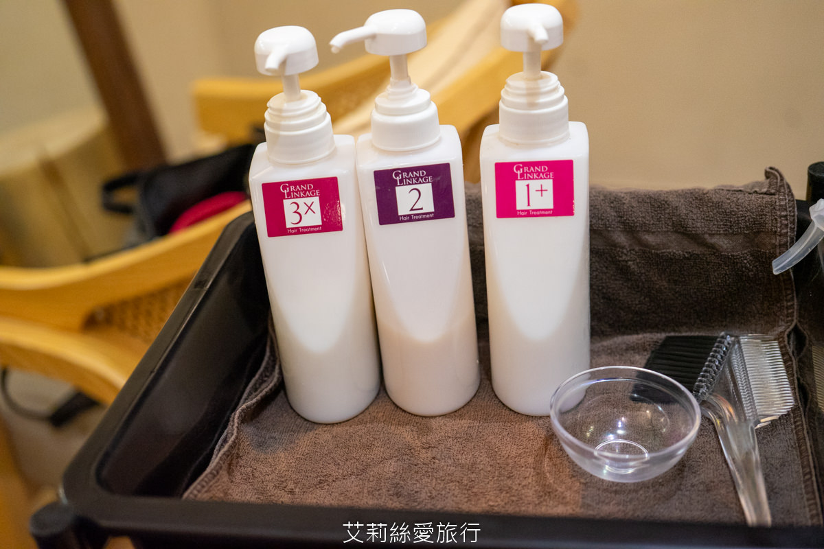 台北士林剪髮推薦！日青髮廊 自然捲救星縮毛矯正 柔順又自然 文青復古風舒適又好拍！士林捷運步行3分鐘！