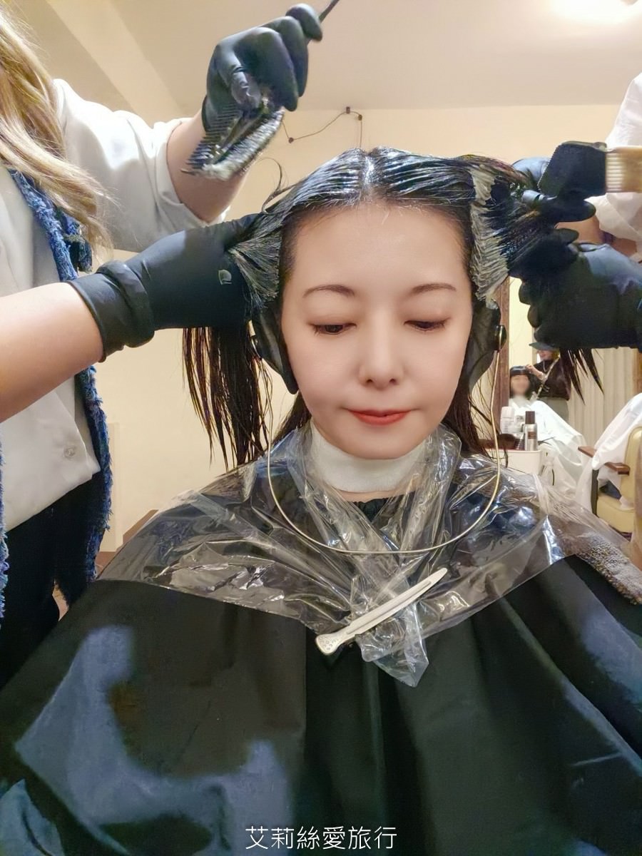 台北士林剪髮推薦！日青髮廊 自然捲救星縮毛矯正 柔順又自然 文青復古風舒適又好拍！士林捷運步行3分鐘！