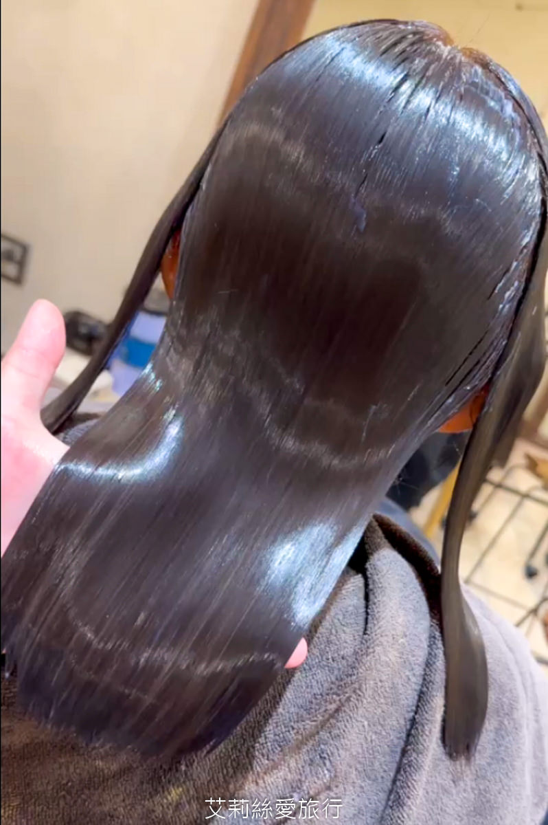 台北士林剪髮推薦！日青髮廊 自然捲救星縮毛矯正 柔順又自然 文青復古風舒適又好拍！士林捷運步行3分鐘！