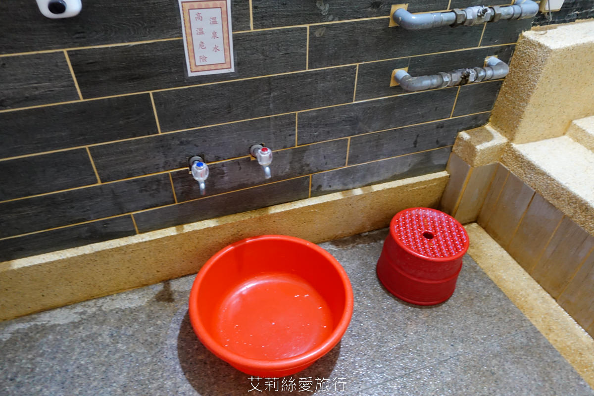 礁溪平價湯屋推薦！ 春風泡湯 湯屋每人只要100元 90cm以下免費泡 大眾裸湯每人100元不限時 免費停車場
