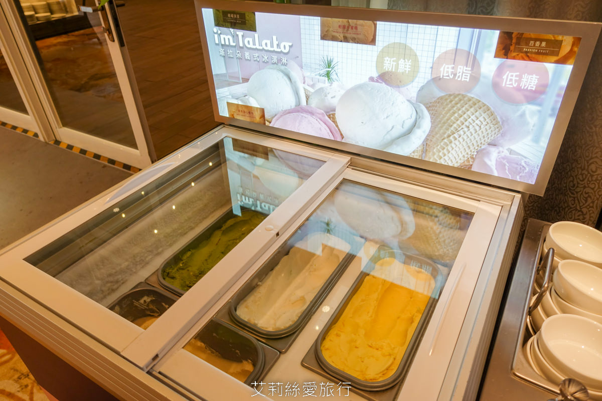 新北新莊吃到飽 峇里斯南洋海鮮百匯 鮭魚美食 烤鴨牛排螃蟹生魚片現烤BBQ、啤酒冰淇淋泰式奶茶等多國料理百種美食！