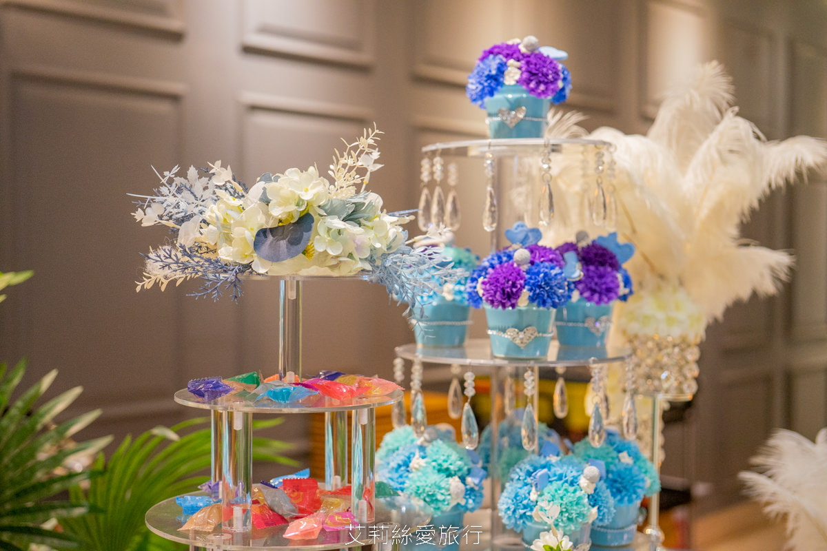 新北新莊吃到飽 峇里斯南洋海鮮百匯 鮭魚美食 烤鴨牛排螃蟹生魚片現烤BBQ、啤酒冰淇淋泰式奶茶等多國料理百種美食！