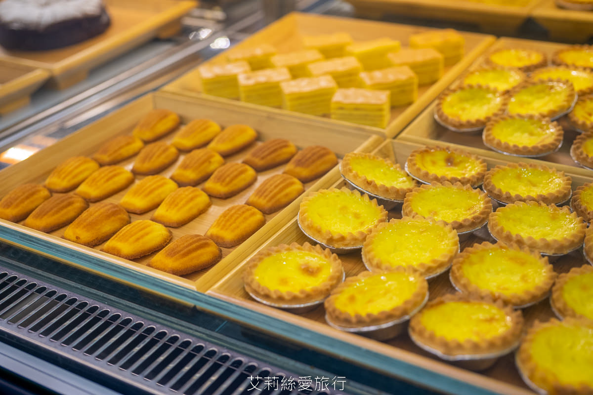 新北新莊吃到飽 峇里斯南洋海鮮百匯 鮭魚美食 烤鴨牛排螃蟹生魚片現烤BBQ、啤酒冰淇淋泰式奶茶等多國料理百種美食！